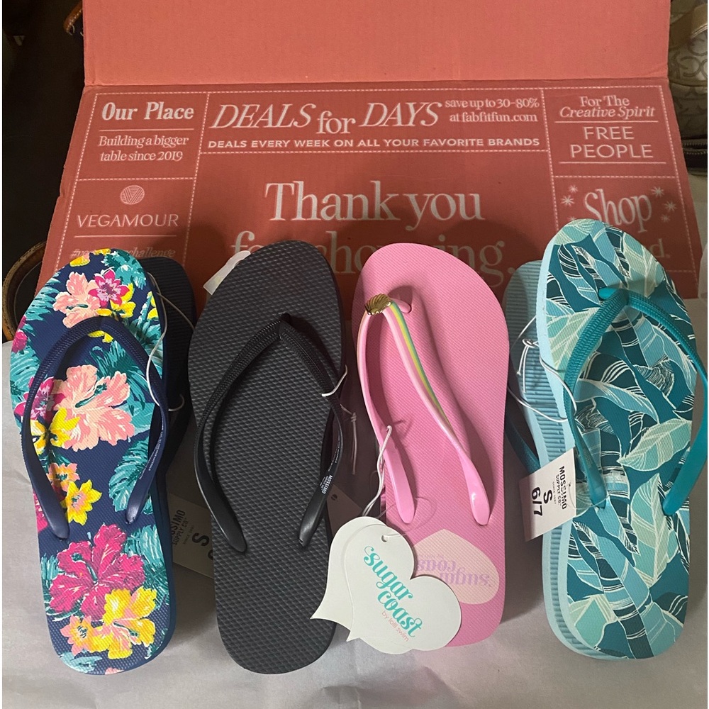 NWT Flip Flops Bundle. 4 Pairs of Basic Flip Flops. colors & patterns. Size 6-7